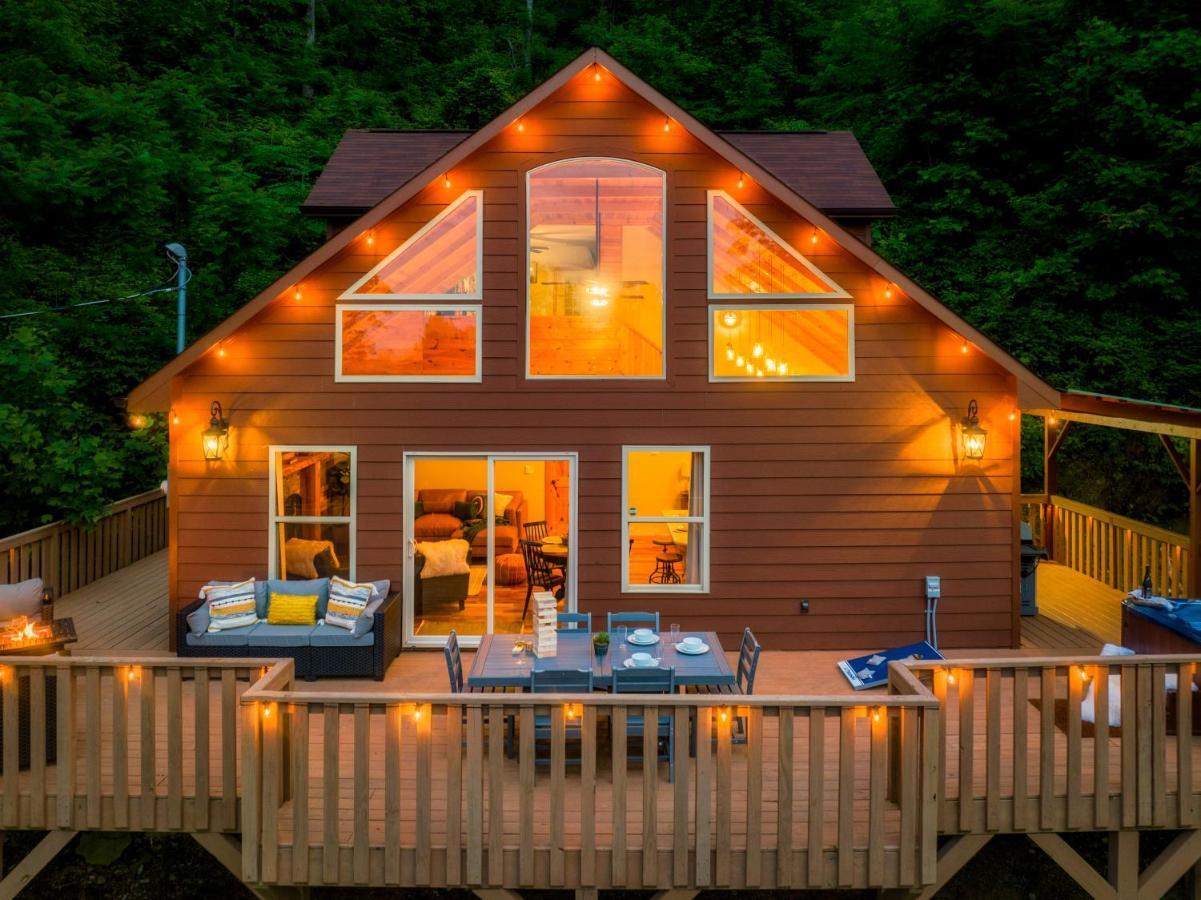 Mountainside - New Luxury Cabin-Fire Table-Hot Tub-3 Pools-Ps5-Bears Гатлінбург Екстер'єр фото