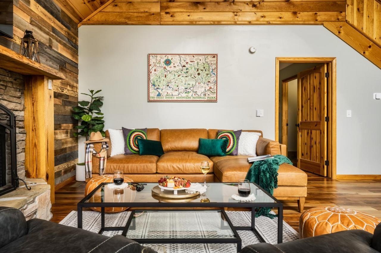 Mountainside - New Luxury Cabin-Fire Table-Hot Tub-3 Pools-Ps5-Bears Гатлінбург Екстер'єр фото
