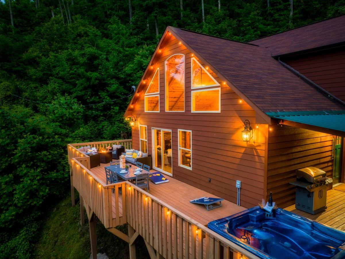 Mountainside - New Luxury Cabin-Fire Table-Hot Tub-3 Pools-Ps5-Bears Гатлінбург Екстер'єр фото