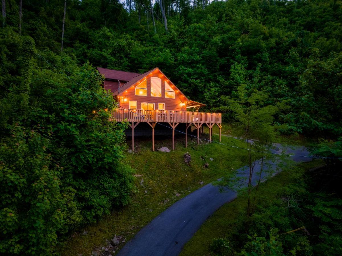 Mountainside - New Luxury Cabin-Fire Table-Hot Tub-3 Pools-Ps5-Bears Гатлінбург Екстер'єр фото