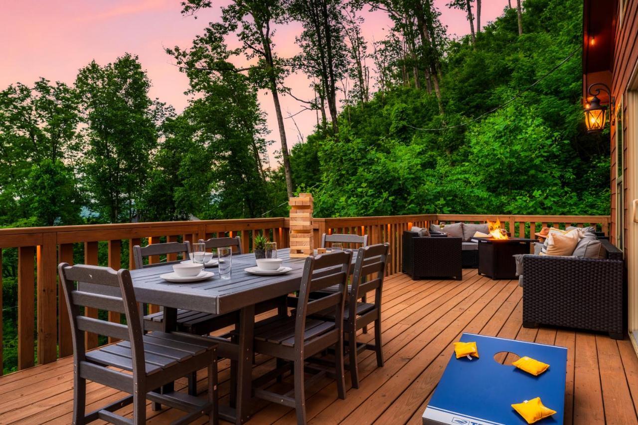 Mountainside - New Luxury Cabin-Fire Table-Hot Tub-3 Pools-Ps5-Bears Гатлінбург Екстер'єр фото